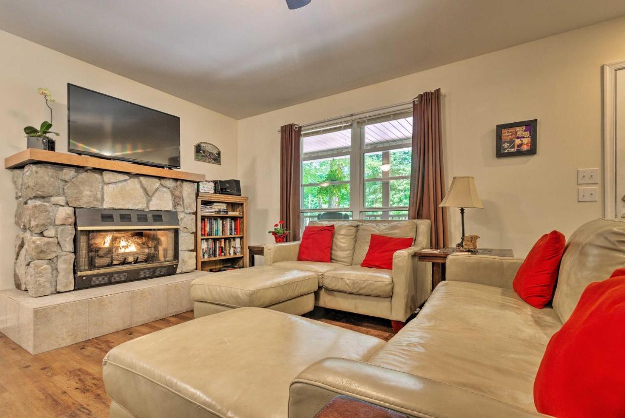 Beech Mountain Home With Covered Deck, Near Skiing! Екстер'єр фото
